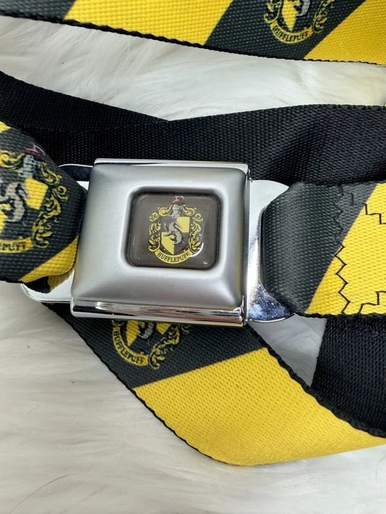 Hufflepuff Seatbelt-Style Belt - Picture 2 of 6